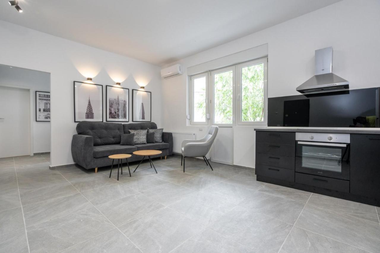 Relax Apartament In Piata Universitatii ブカレスト エクステリア 写真