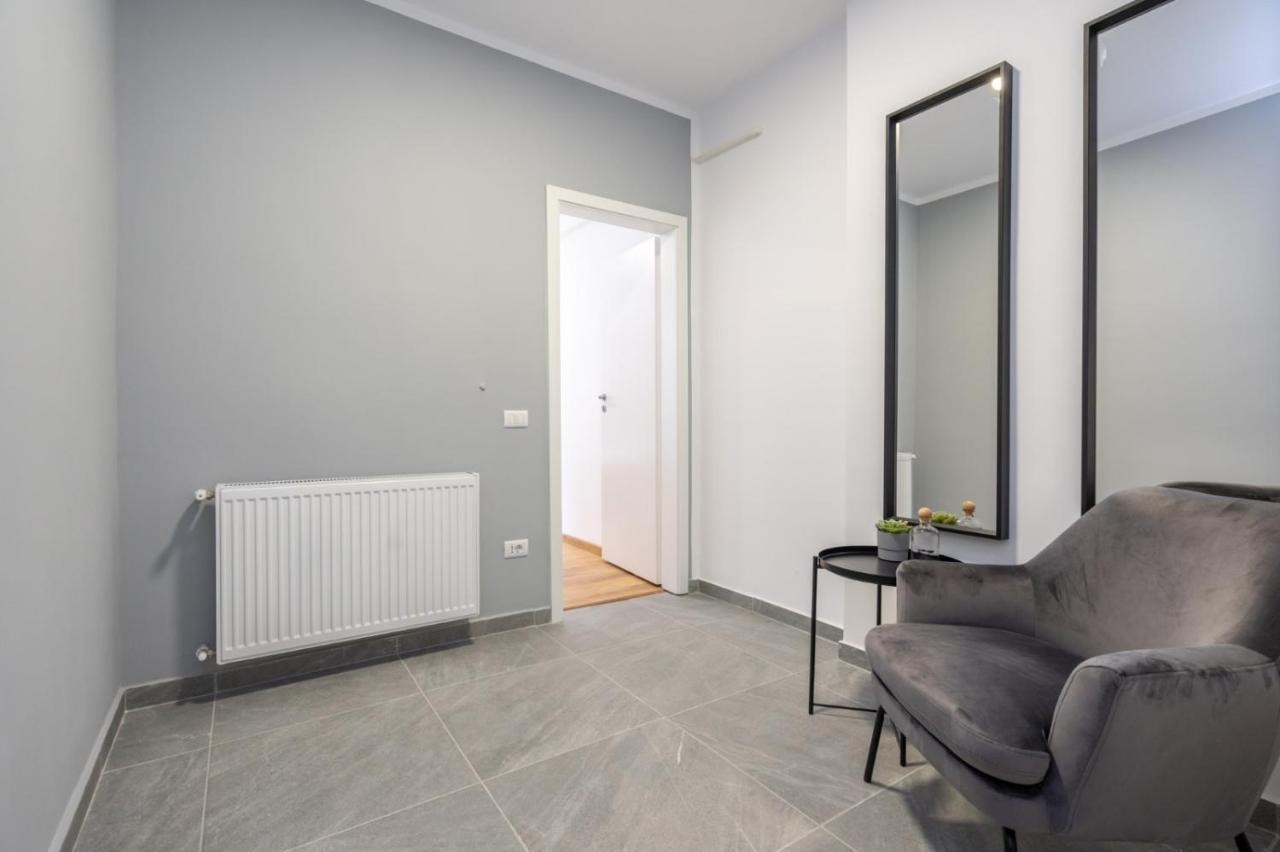 Relax Apartament In Piata Universitatii ブカレスト エクステリア 写真