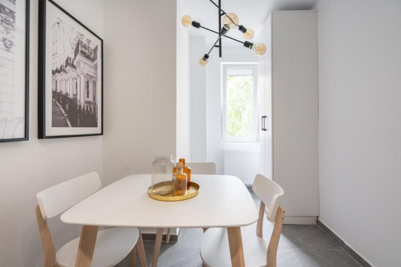 Relax Apartament In Piata Universitatii ブカレスト エクステリア 写真
